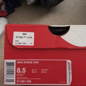 Nike Roshe One Size 8